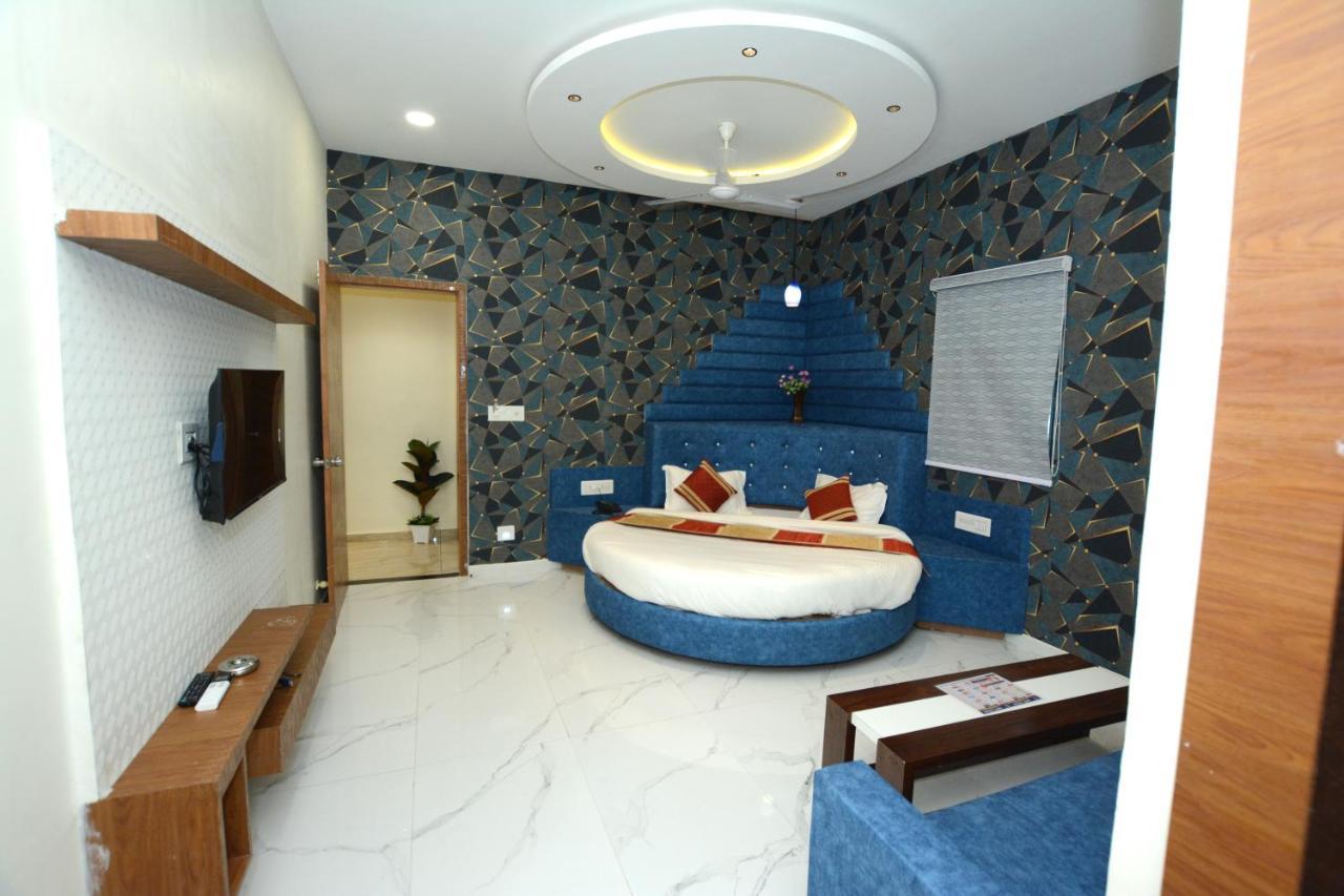 Hotel Villa Inn Ānand Dış mekan fotoğraf
