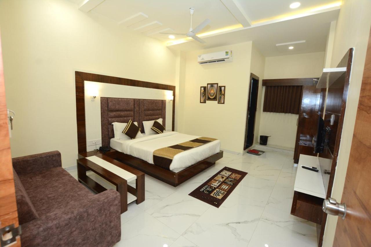 Hotel Villa Inn Ānand Dış mekan fotoğraf